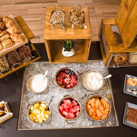 Отель North Charleston Marriott Экстерьер фото