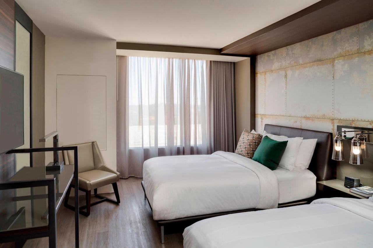 Отель North Charleston Marriott Экстерьер фото