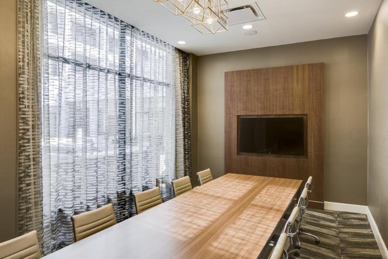 Отель North Charleston Marriott Экстерьер фото