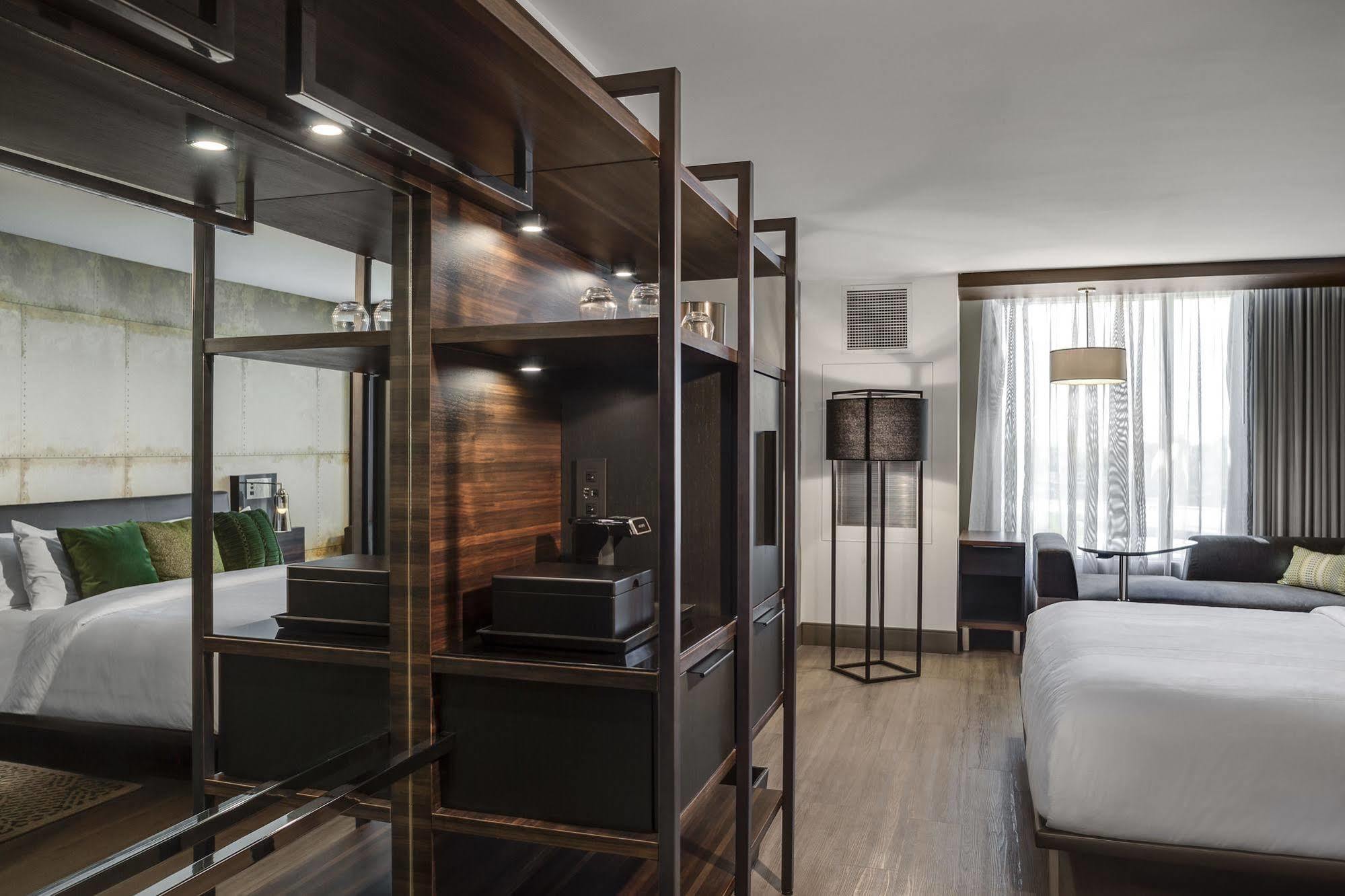 Отель North Charleston Marriott Экстерьер фото