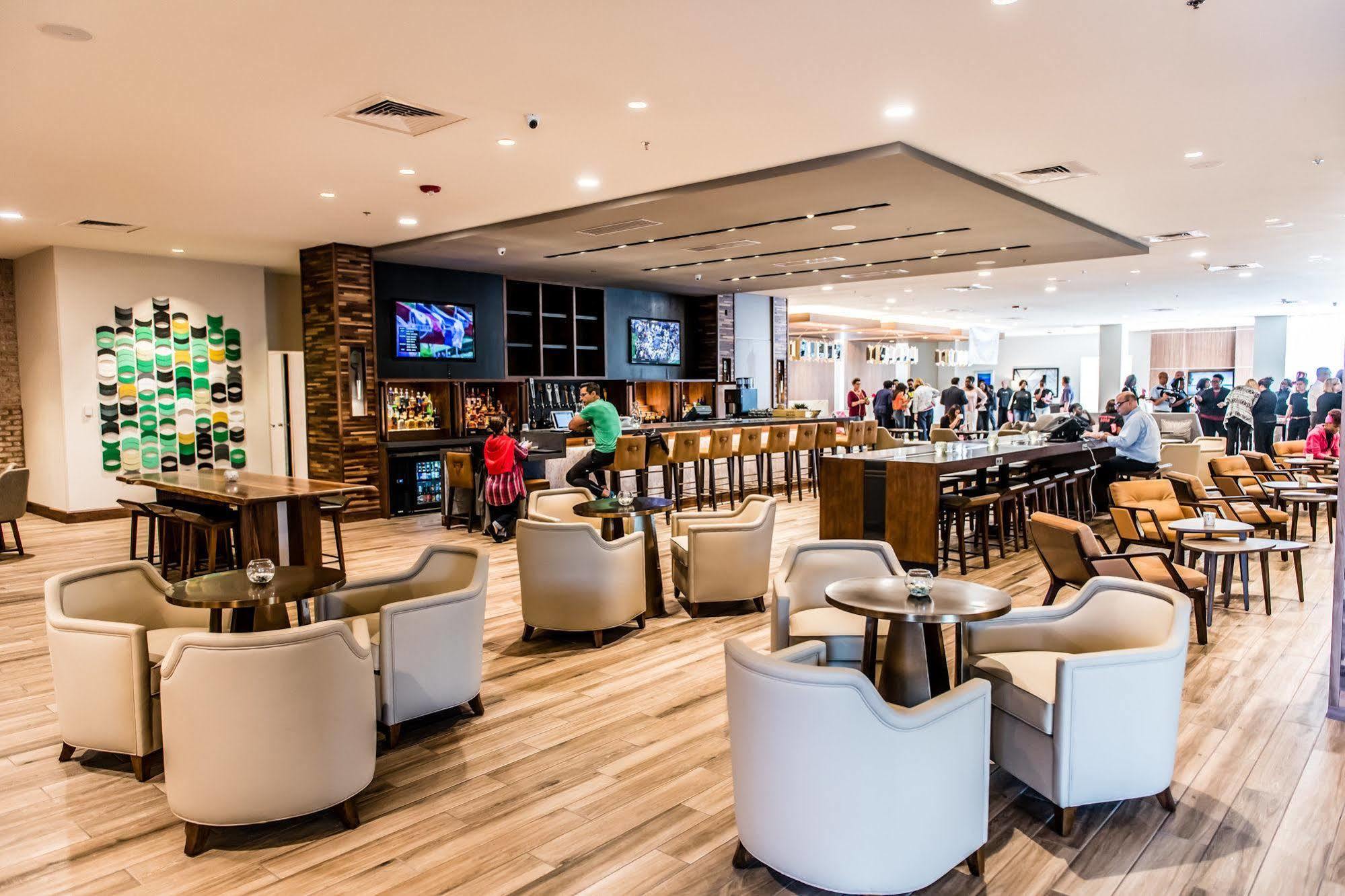 Отель North Charleston Marriott Экстерьер фото