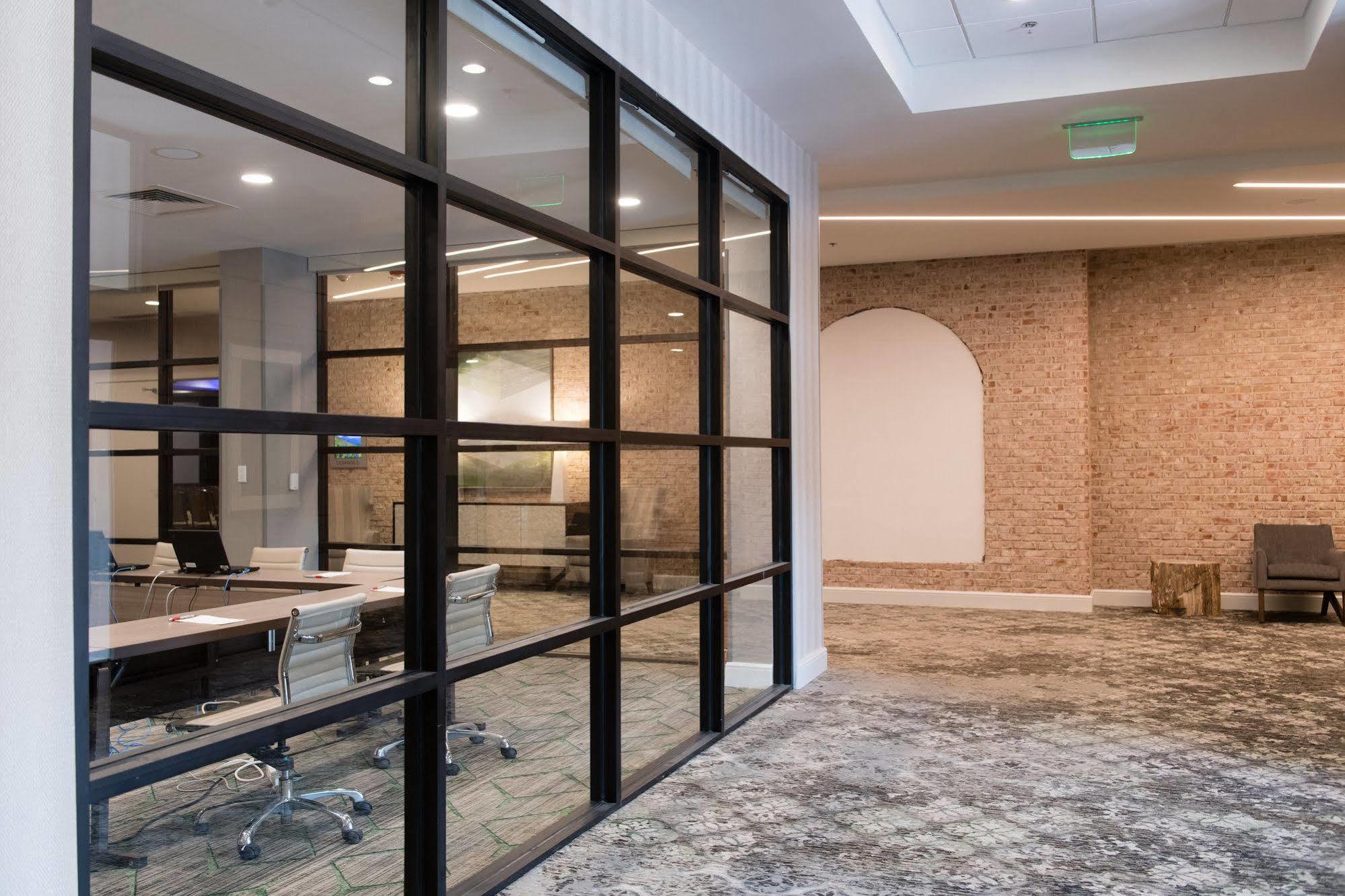 Отель North Charleston Marriott Экстерьер фото