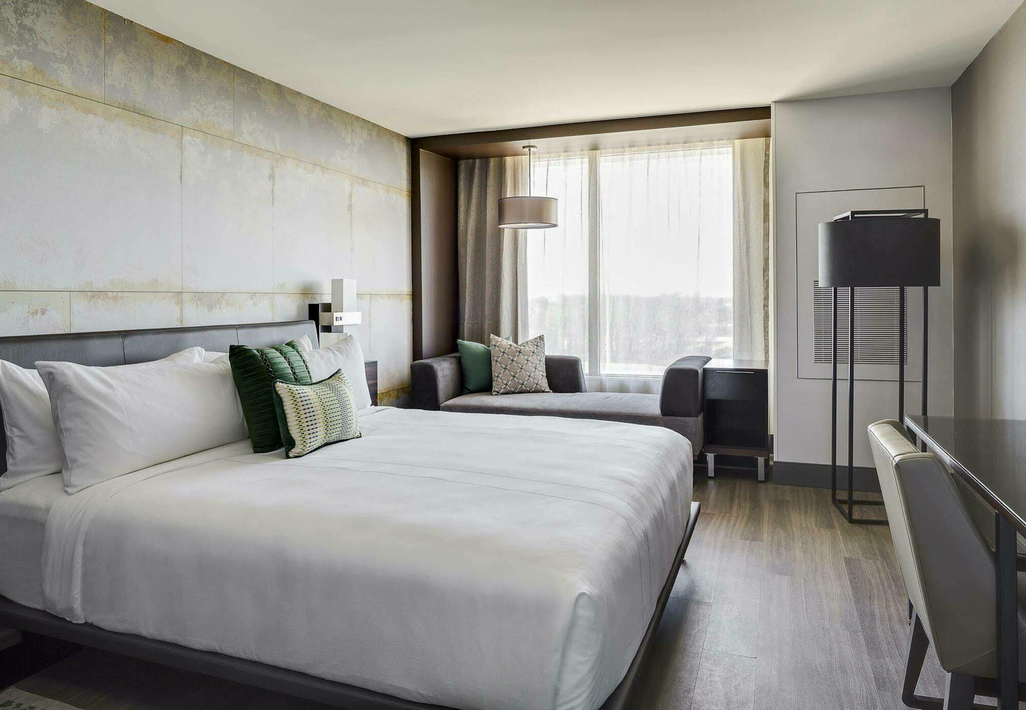 Отель North Charleston Marriott Экстерьер фото